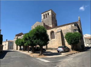 Venez découvrir cette église romane à clocher carré du XIIe siècle - Journées du Patrimoine 2022